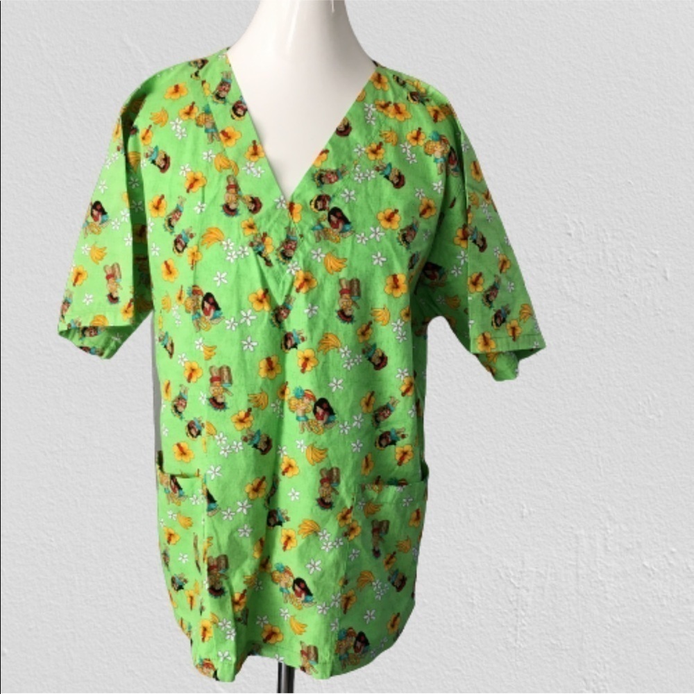 M D Fashion Hawaiian multicolor V neck Scrub top size Medium
